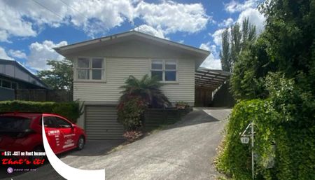 Warm, Inviting Home Perfect for Families - Photo 2