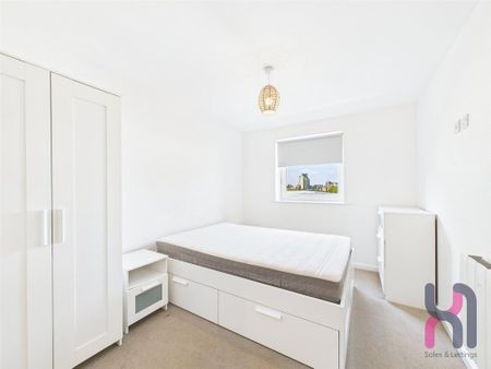 2 bedroom flat to rent - Photo 4