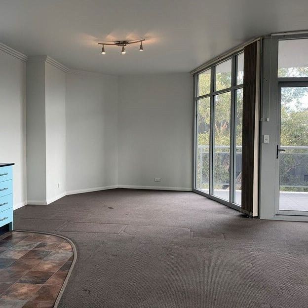 Darlington - Photo 1