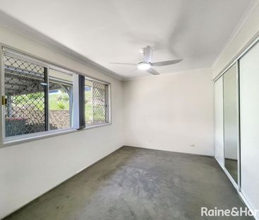 21 Robyn Street, Chapel Hill, QLD 4069 - Photo 2