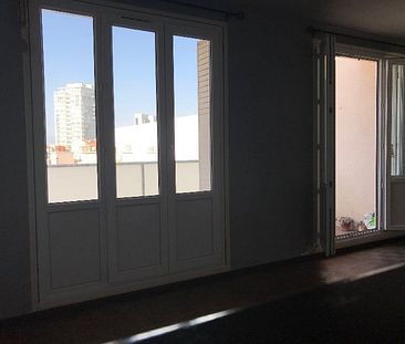 Appartement 1 pièces 38m2 MARSEILLE 7EME 559 euros - Photo 5