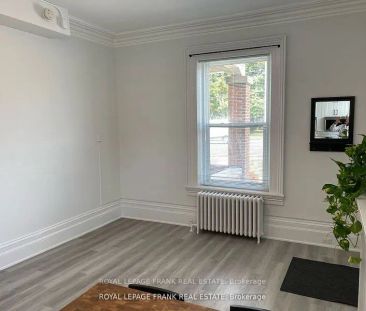 859 Dundas Street W #1 - Photo 2