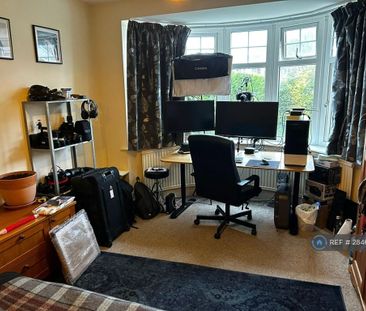 5 bedroom semi-detached house to rent - Photo 3