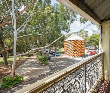 Recently updated two bed + study terrace - Photo 4