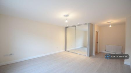 3 bedroom flat to rent - Photo 3