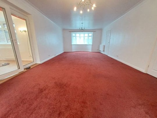 56, The Street, Bury St. Edmunds - Photo 1