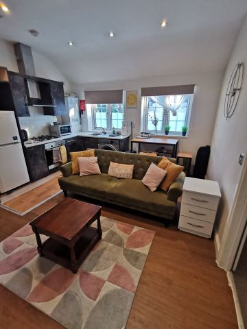 1 Bed Flat, Ashton Road, LU1 - Photo 3