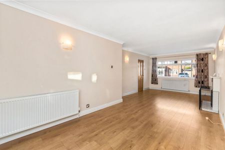 3 bedroom detached house to rent - Photo 3