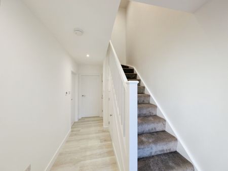 2 bed semi-detached house to rent in Westlands Drive, Headington, Oxford - Photo 3