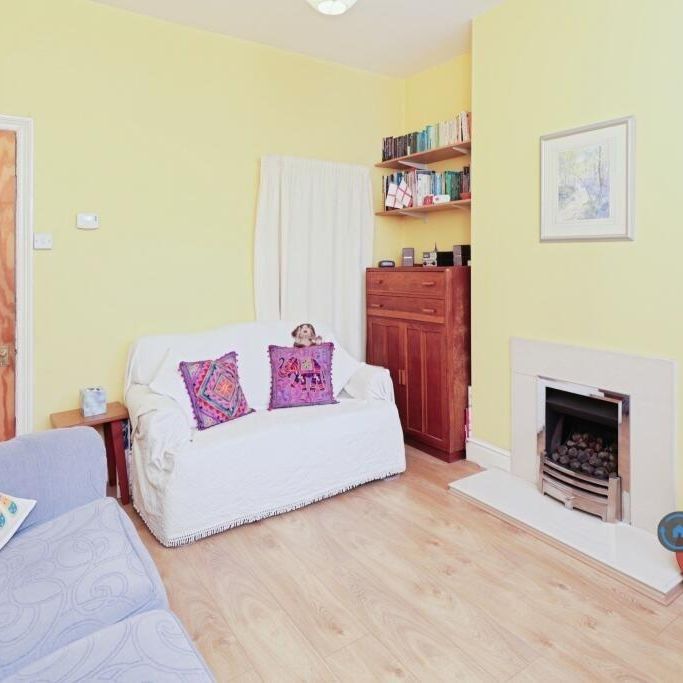 2 bedroom terraced house to rent - Photo 1