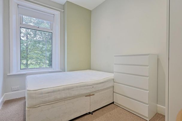 5 bedroom Student Terraced House to rent in Deuchar Street, Newcastle Upon Tyne - Photo 1