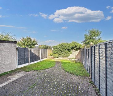 3 bedroom terraced house to rent - Photo 2