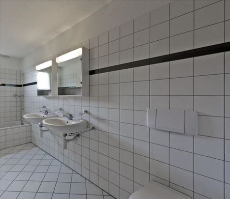 Duplex in a quiet and friendly neighborhood - Photo 1