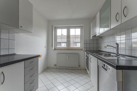 Schöne ca. 135 m² große 4-Zimmer-Maisonettewohnung mit Dachatelier und Westloggia in Garenfeld! - Photo 4