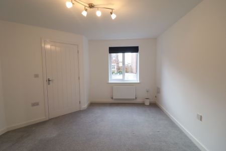 3 Bedroom Semi-detached House To Rent - Photo 2