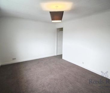 2 bedroom semi-detached house to rent - Photo 3