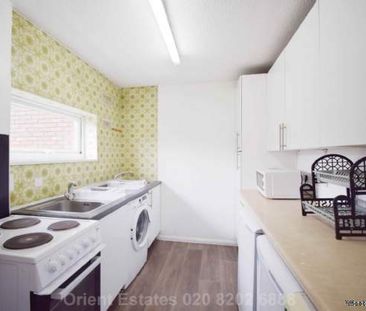 6 bedroom property to rent in Edgware - Photo 1