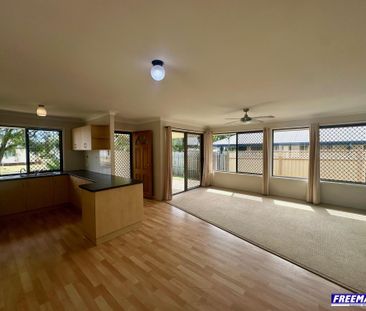 Neat & Low-Maintenance 3 Bedroom Home - Photo 4