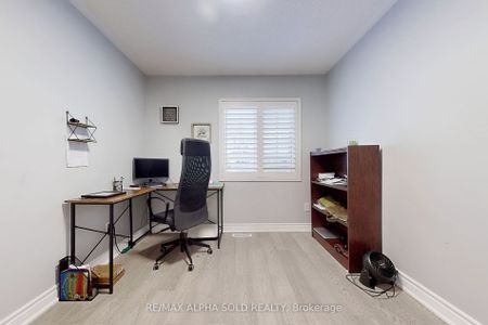 Townhouse For Lease | E8073906 - Photo 4