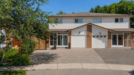 For Lease - 44 Greenhedges Court, Toronto, Ontario - Photo 3