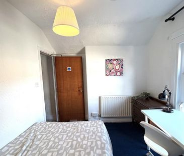 5 bedroom house to rent - Photo 2