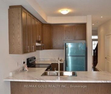 For Lease - 33 Villadowns Trail, Brampton, Ontario - Photo 4