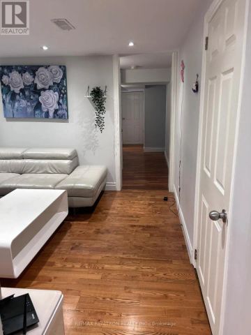 884 WINDERMERE AVENUE - Photo 2