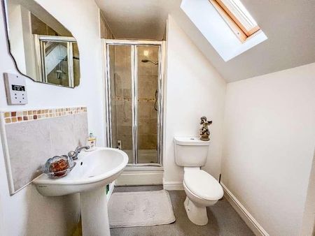 Bickon Drive, Quarry Bank, Brierley Hill, DY5 - Photo 5