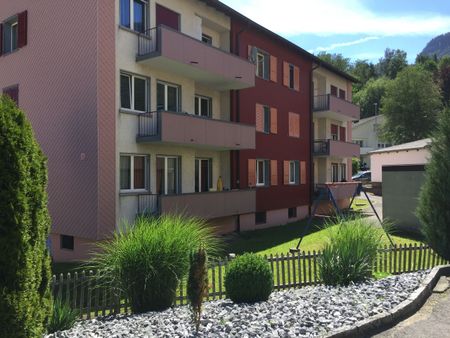 Appartement rénové de 3.5 pièces à Moutier - Photo 2
