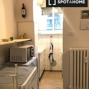 milan, Lombardy 20133 - Photo 2