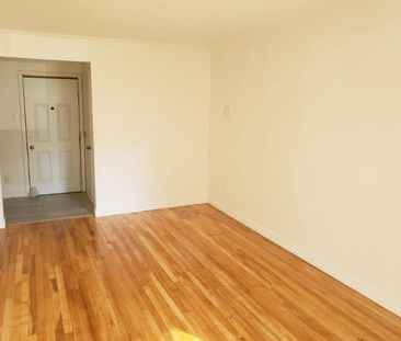 2 CH - 1 SDB - Saint-Laurent - $1,400 /mo - Photo 3