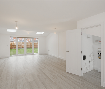 3 bedroom semi-detached house to rent - Photo 6