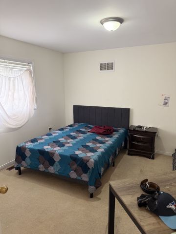 For Lease - 16 Edenvalley Road, Brampton, Ontario - Photo 5