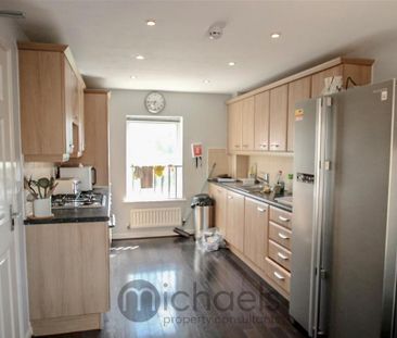 1 bedroom in a house share to rent - Photo 3