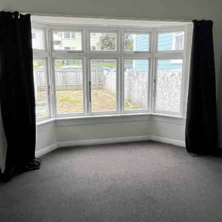 3 Bedroom Family Home, 74 Daniell Street, Newtown - Photo 1