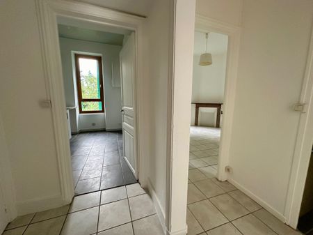 Location Appartement 1 pièce 56m² CHAMALIERES 63400 - Photo 4