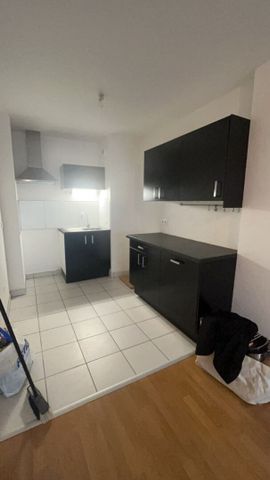 Location Appartement 2 pièces 45m² - Photo 2