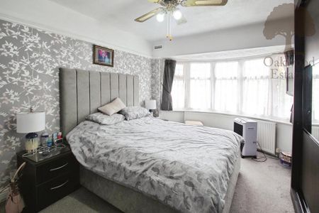 5 bedroom semi-detached house to rent - Photo 3