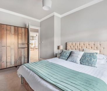 3 bedroom ground floor flat to rent - Photo 4