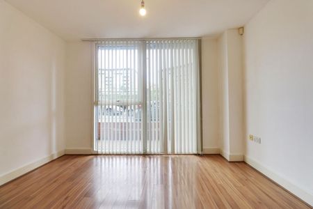 2 Bedroom - Photo 2