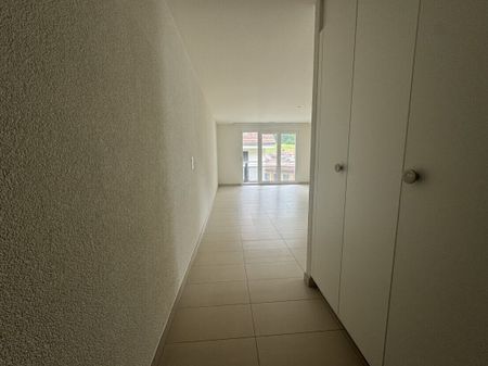 One month's net rent offered and a flat-rate contribution to moving costs - Photo 3