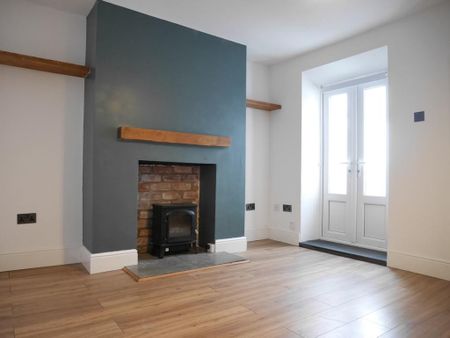 3 bedroom terraced house to rent - Photo 2