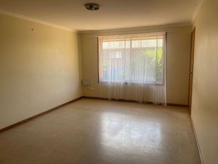 Unit 2&sol;79 Conroy Street&comma; Port Augusta - Photo 5