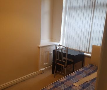 Room in a Shared House, Carnforth St, M14 - Photo 1