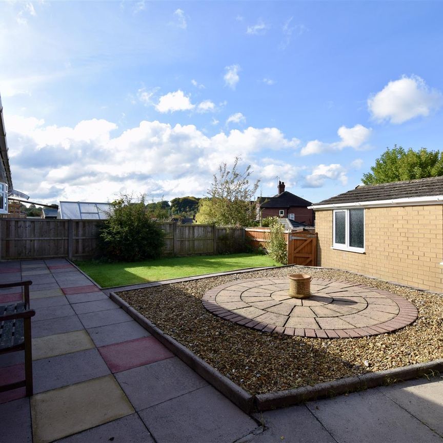 3 bed semi-detached bungalow to rent in Stubbsfield Road, Newcastle-under-Lyme - Photo 1