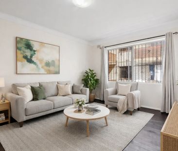 Stylish Apartment in Ideal Location - Photo 3