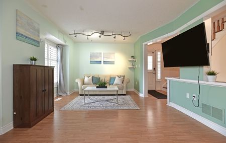 For Lease - 154 Pressed Brick Drive, Brampton, Ontario - Photo 2