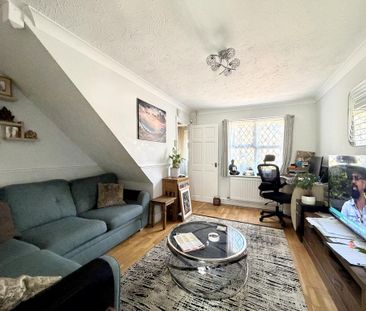 2 bedroom semi-detached house to rent - Photo 2