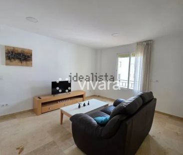 Alquiler de piso en Avenida Ramón y Cajal - Photo 2