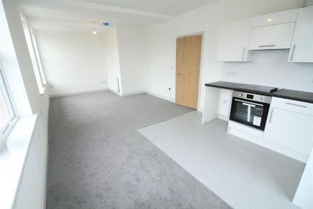 2 bedroom flat to rent - Photo 3